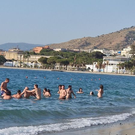 Ferienwohnung Loft Magna Grecia Reggio Calabria Centro Storico A 3 Minuti A Piedi Dal Mare Exterior foto
