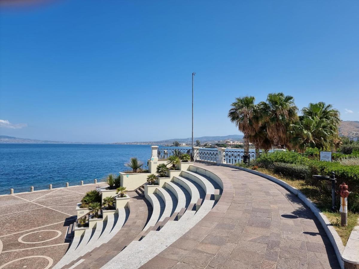 Ferienwohnung Loft Magna Grecia Reggio Calabria Centro Storico A 3 Minuti A Piedi Dal Mare Exterior foto