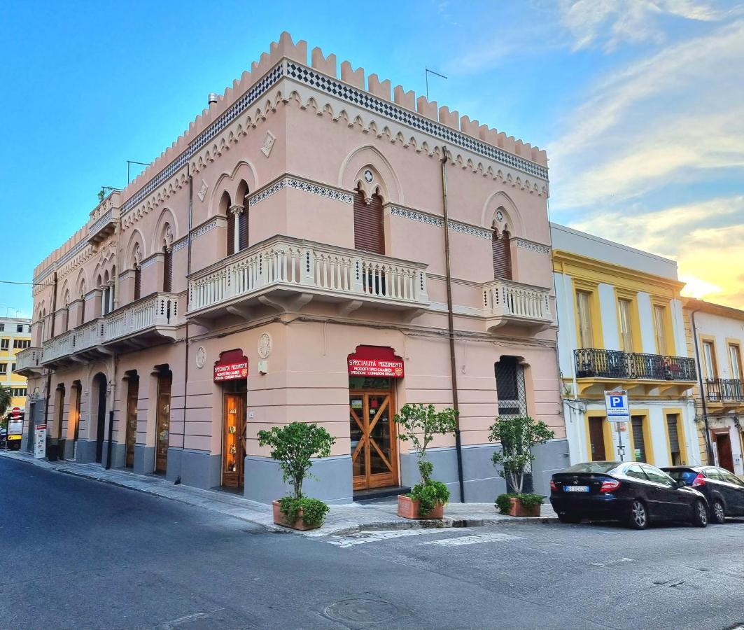 Ferienwohnung Loft Magna Grecia Reggio Calabria Centro Storico A 3 Minuti A Piedi Dal Mare Exterior foto